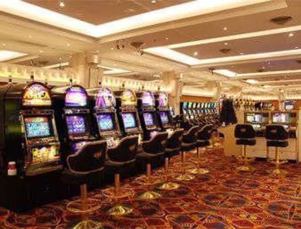 Howard Johnson Villa María Hotel y Casino Instalações foto